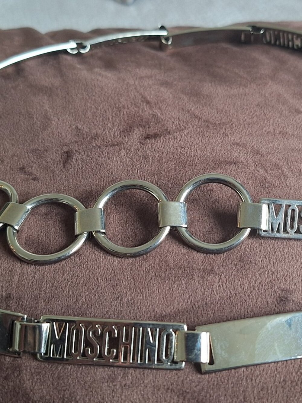 Vintage Moschino Silver Logo Plate Chain Belt Tone Cutout Spellout Logo Link XS